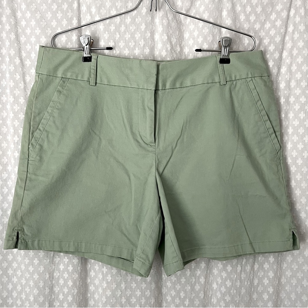 NWOT LOFT Riviera Short 6"